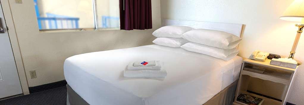 Americas Best Value Inn Fort Collins Quarto foto